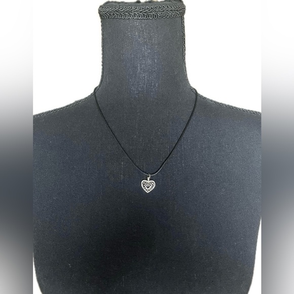 Elegant Silver Heart Pendant Necklace- black leather cord. NWT. - Picture 2 of 6